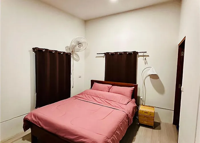 Moon House Beach Hostel